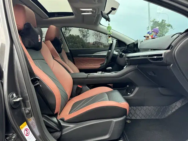 Changan Eado — Фото автомобиля 7