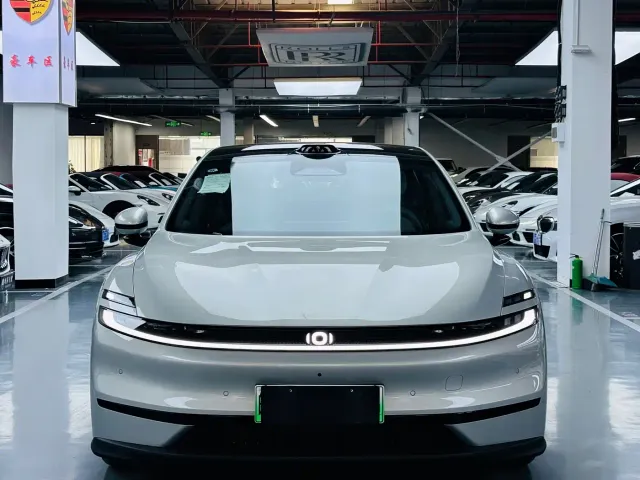 Changan Qiyuan A06 — Фото автомобиля 2