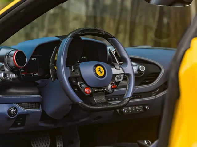 Ferrari F8 — Фото автомобиля 8