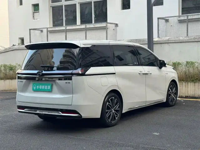 GAC Trumpchi E8 — Фото автомобиля 13