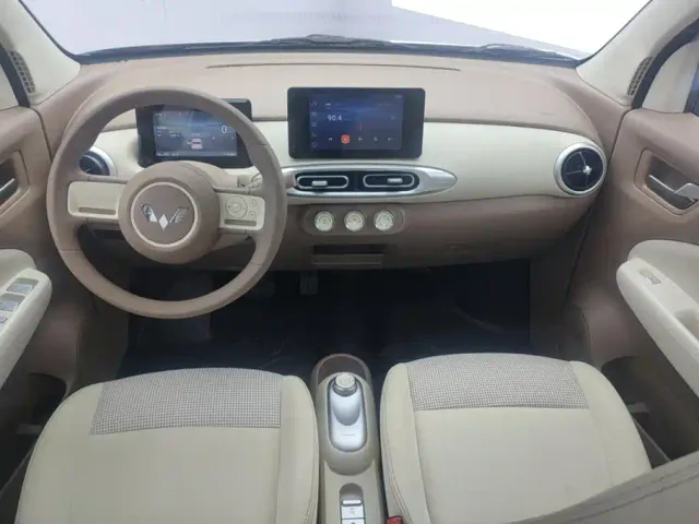 Wuling Hongguang Mini EV — Фото автомобиля 12