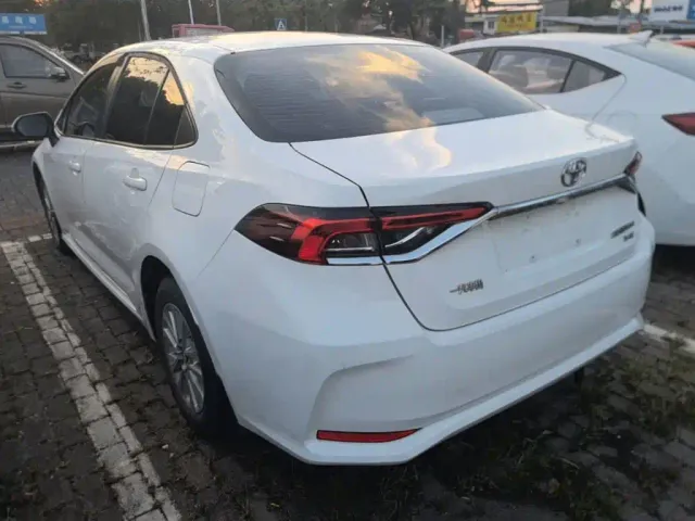 Toyota Corolla — Фото автомобиля 4