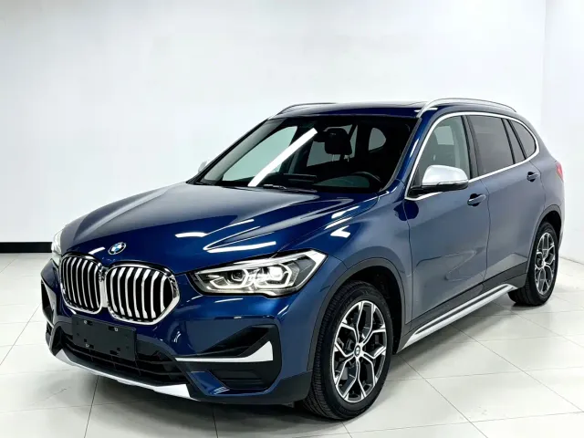 Фотография автомобиля — BMW X1
