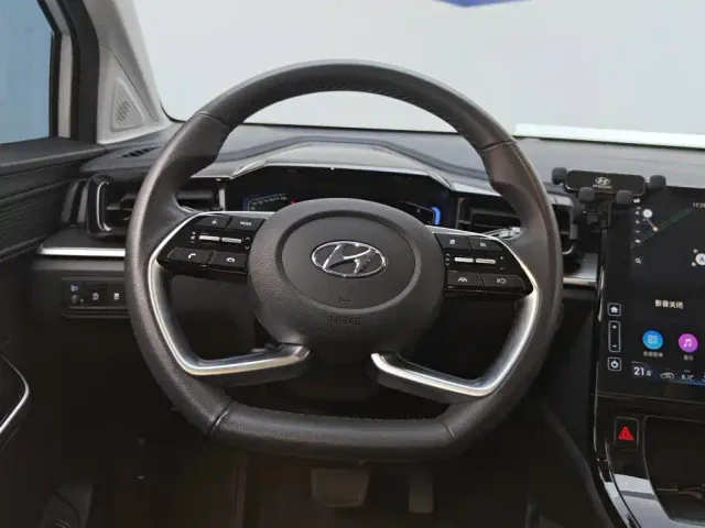 Hyundai Custo — Фото автомобиля 15