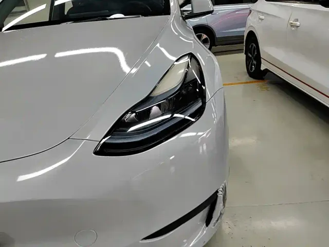 Tesla Model Y — Фото автомобиля 23