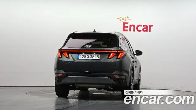 Hyundai Tucson Tucson (NX4) Бензин 1.6 турбо 2WD — Фото автомобиля 4