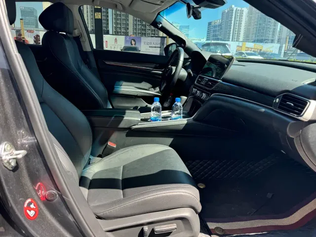 Honda Accord — Фото автомобиля 7