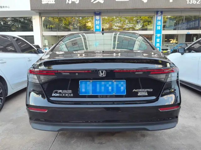 Honda Accord — Фото автомобиля 5