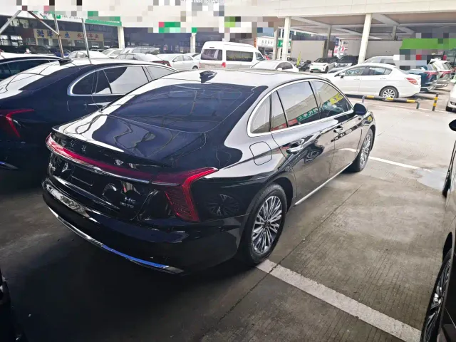 Hongqi H5 — Фото автомобиля 13