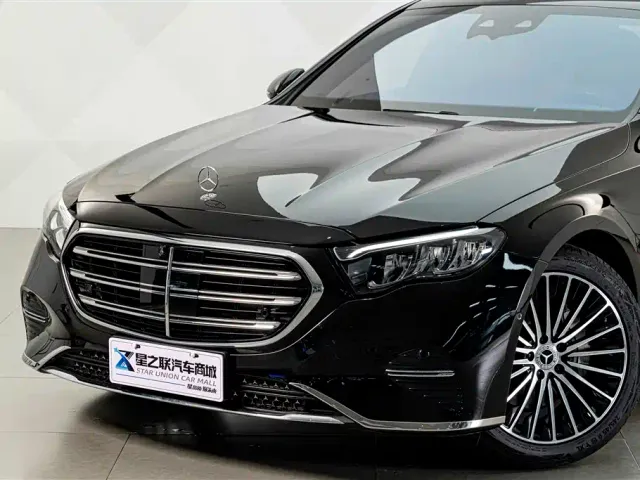 Mercedes-Benz E-Class — Фото автомобиля 2