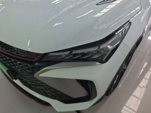 Geely Binyue — Фото автомобиля 23