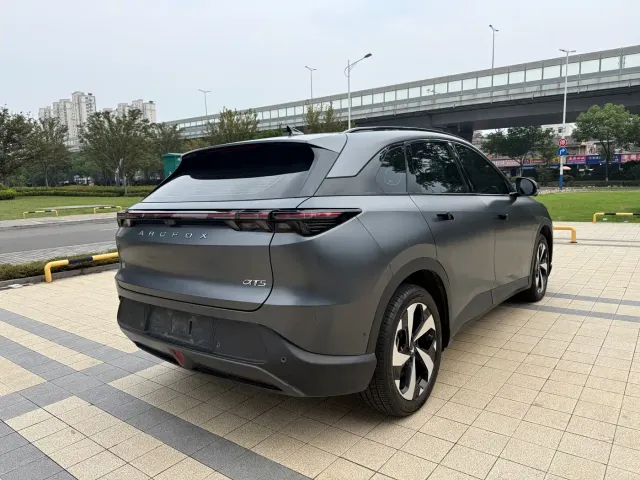 Arcfox Alpha T5 — Фото автомобиля 13
