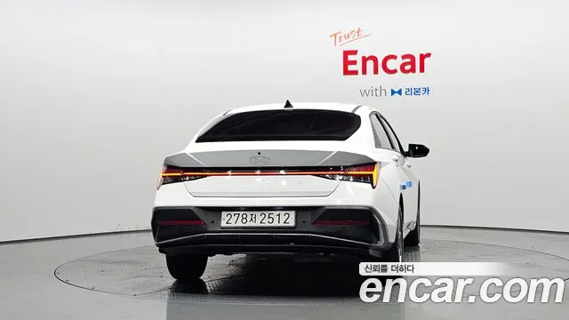 Hyundai Avante — Фото автомобиля 4
