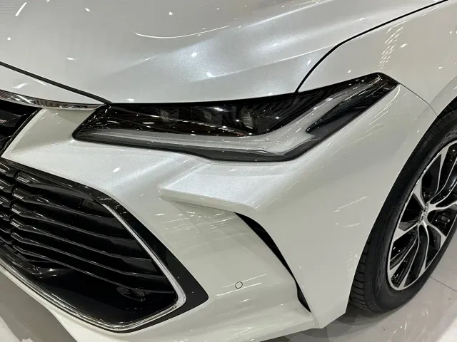 Toyota Avalon — Фото автомобиля 12