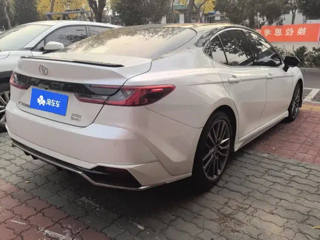 Toyota Camry — Фото автомобиля 3