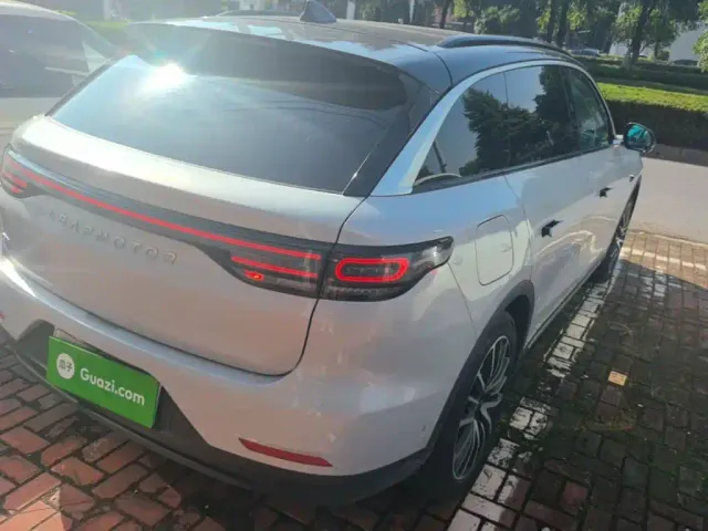 Leapmotor C11 — Фото автомобиля 6