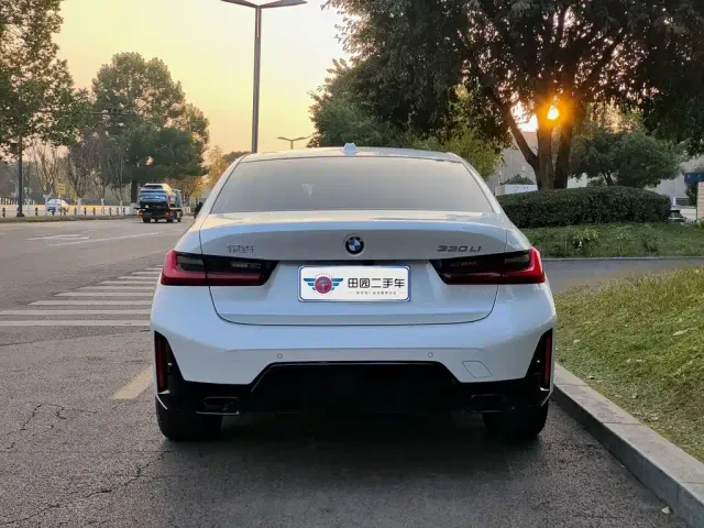 BMW 3 Series — Фото автомобиля 5