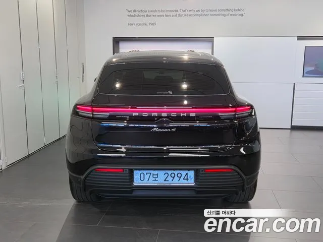 Porsche Macan Electric — Фото автомобиля 4