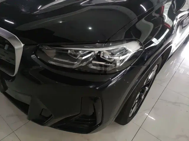 BMW iX3 — Фото автомобиля 23