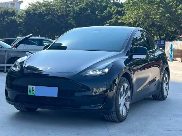 Фотография автомобиля — Tesla Model Y