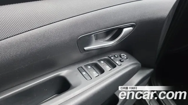 Hyundai Tucson Tucson (NX4) Дизель 2.0 2WD — Фото автомобиля 14