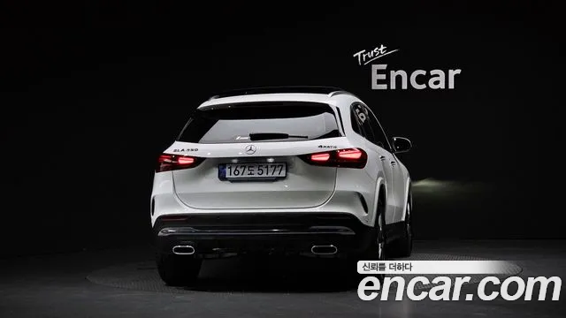 Mercedes-Benz GLA-Class — Фото автомобиля 4
