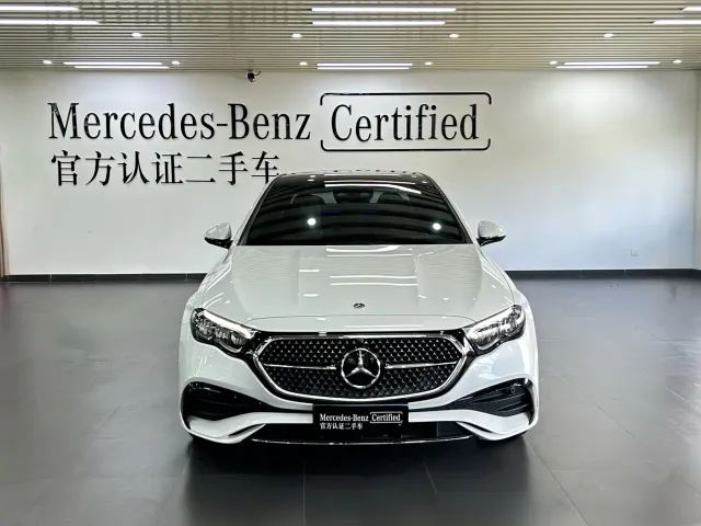 Фотография автомобиля — Mercedes-Benz E-Class