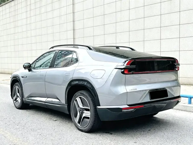 Changan Qiyuan E07 — Фото автомобиля 7