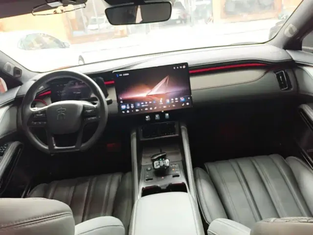 BYD Song L EV — Фото автомобиля 9