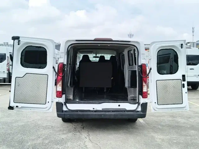 JMC E-Fushun — Фото автомобиля 14