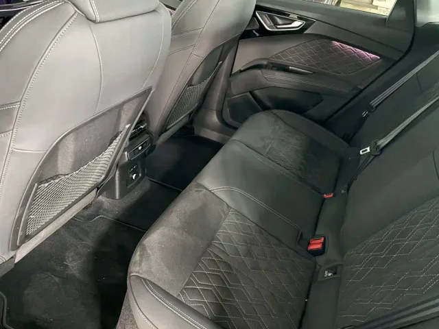 Audi Q4 e-tron — Фото автомобиля 11
