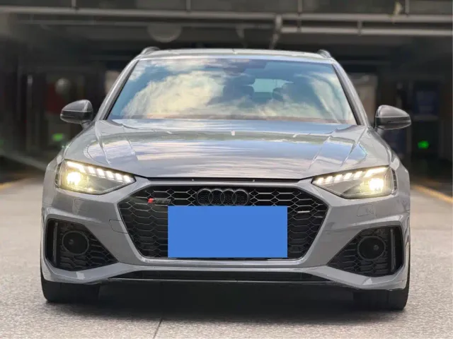 Audi RS 4 — Фото автомобиля 2