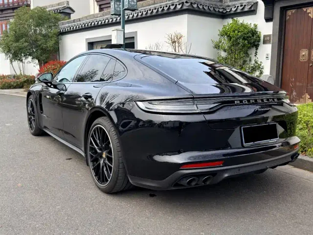 Porsche Panamera — Фото автомобиля 5