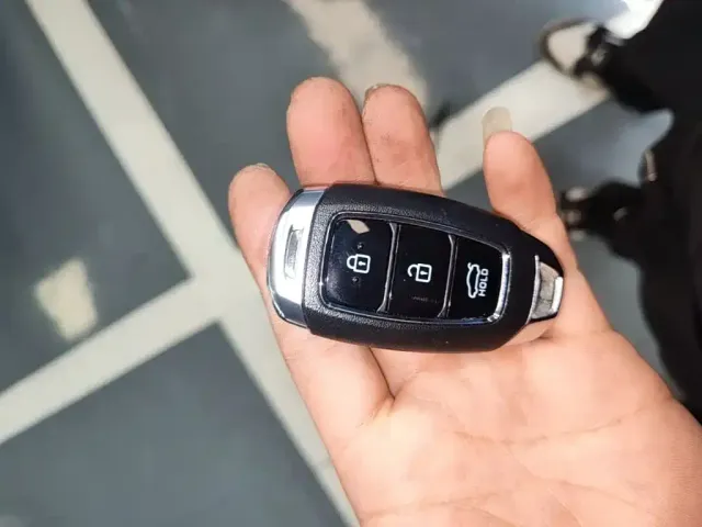 Hyundai Elantra — Фото автомобиля 8