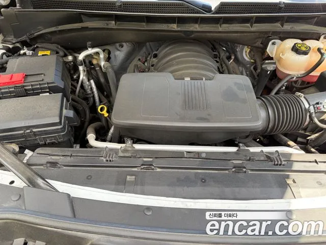 Cadillac Escalade Generation 5 — Фото автомобиля 19