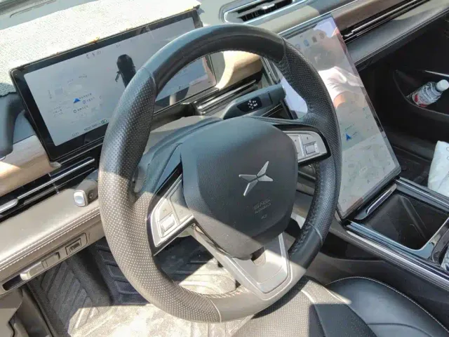 Xpeng P5 — Фото автомобиля 15