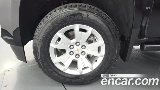 Chevrolet Colorado — Фото автомобиля 5