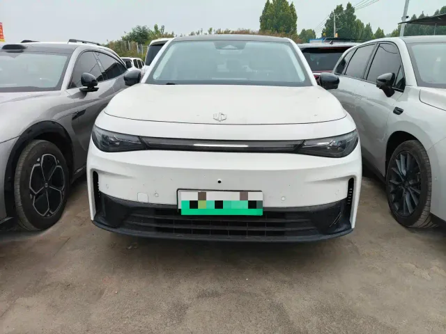 Leapmotor C10 — Фото автомобиля 2
