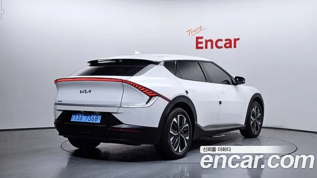 Kia EV6 — Фото автомобиля 2