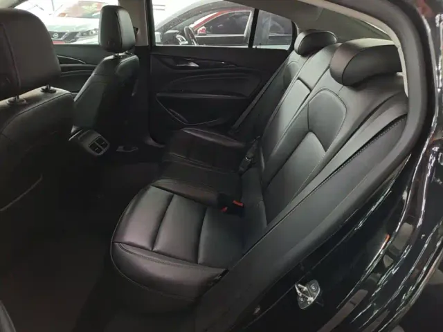 Buick Regal — Фото автомобиля 16