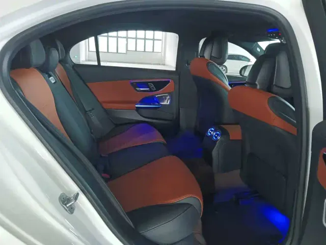 Mercedes-Benz C-Class — Фото автомобиля 10