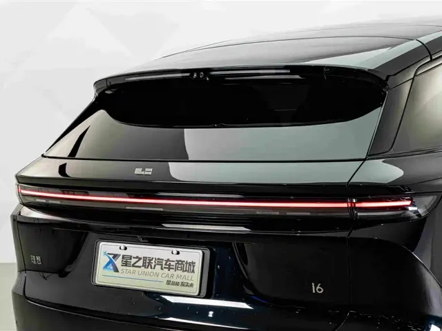Li Auto i6 — Фото автомобиля 8