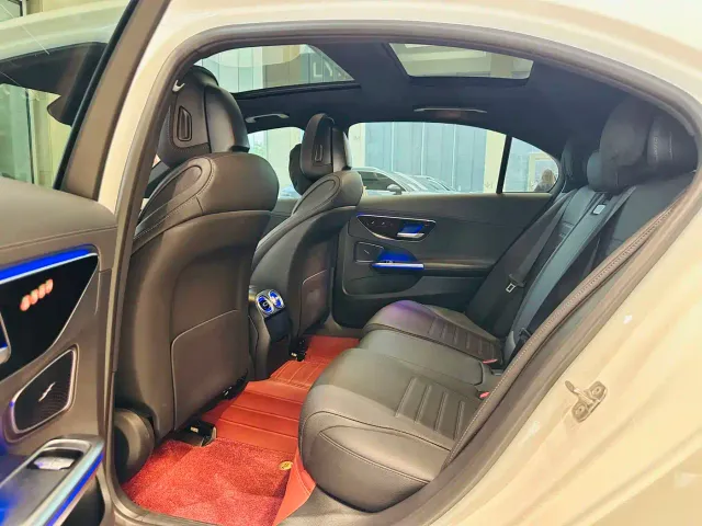 Mercedes-Benz C-Class — Фото автомобиля 6