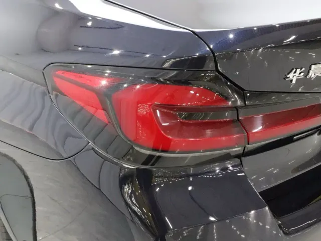 BMW 5 Series — Фото автомобиля 19