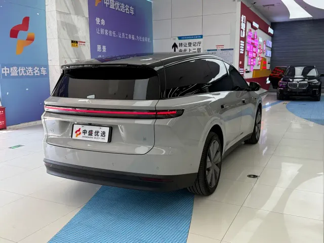 Li Auto i8 — Фото автомобиля 6