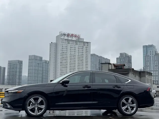 Honda Accord — Фото автомобиля 3