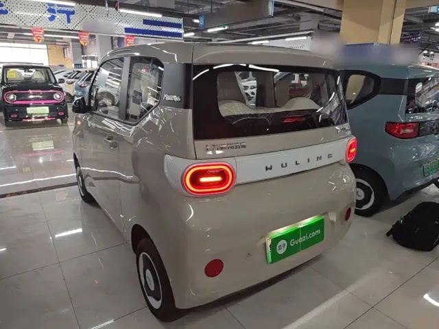 Wuling Hongguang Mini EV — Фото автомобиля 4