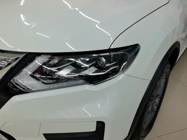 Nissan X-Trail — Фото автомобиля 5