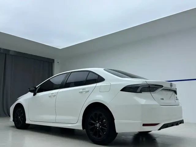 Toyota Corolla — Фото автомобиля 4