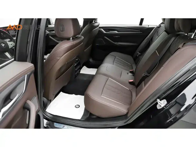 BMW 5 Series — Фото автомобиля 7